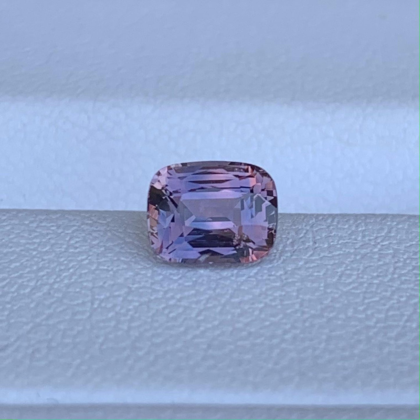 Multi-color Sapphire 1.15ct - (UH) - Baza Boutique