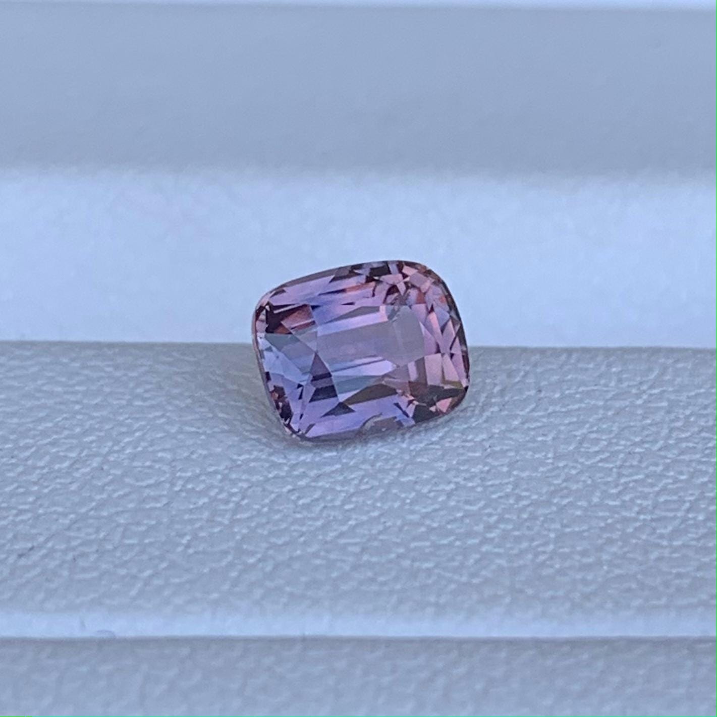 Multi-color Sapphire 1.15ct - (UH) - Baza Boutique