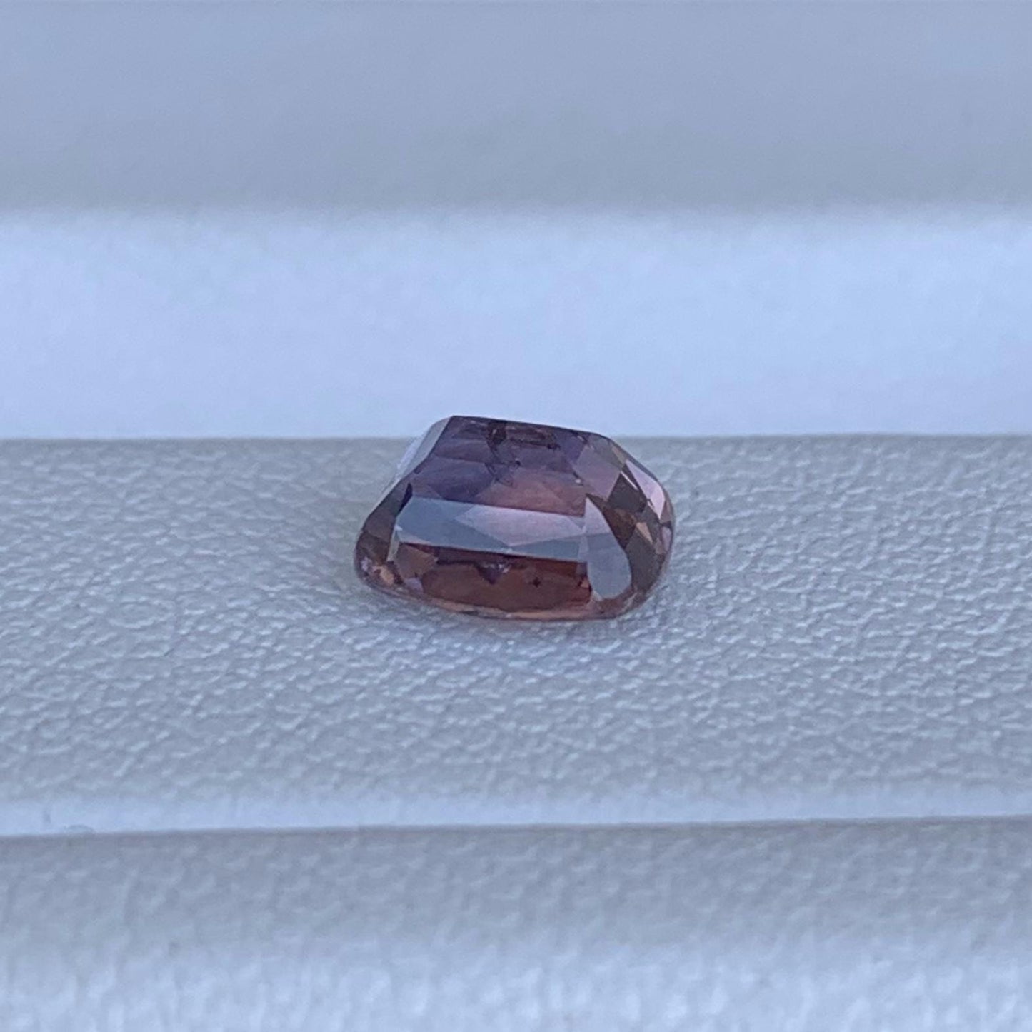 Multi-color Sapphire 1.15ct - (UH) - Baza Boutique