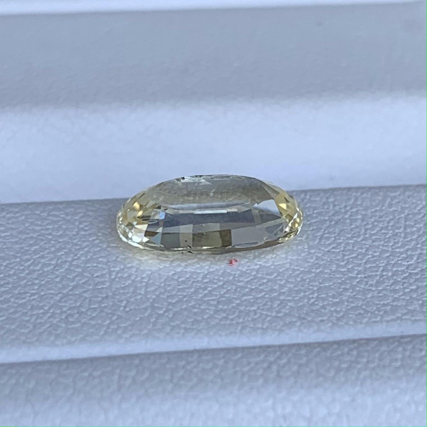 Natural Tiffany Yellow Sapphire 2.22ct - (UH) - Baza Boutique