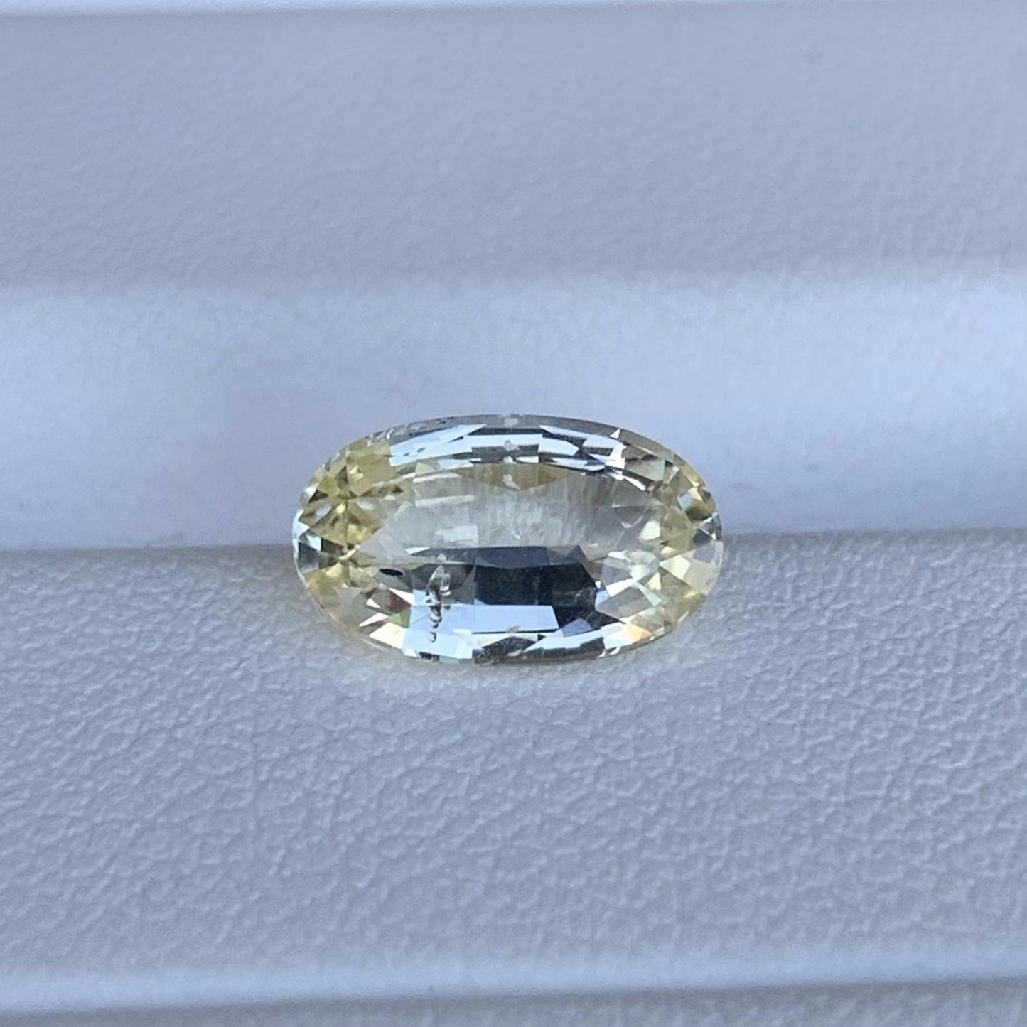 Natural Tiffany Yellow Sapphire 2.22ct - (UH) - Baza Boutique
