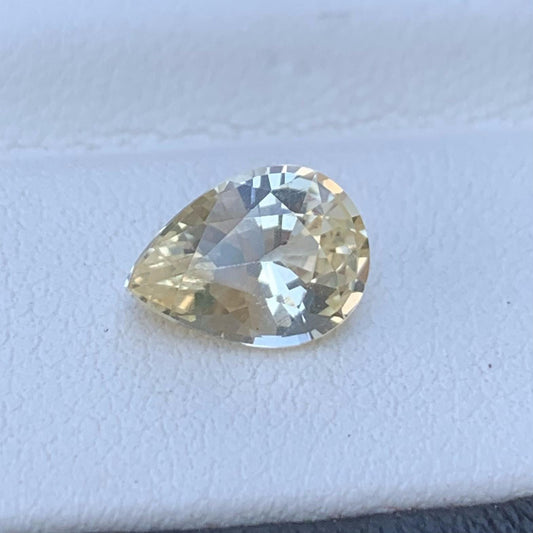 Ceylon Peach Sapphire 1.92ct (UH) - Baza Boutique