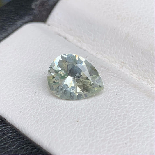 Natural Mint Green Sapphire 1.59ct (UH) - Baza Boutique