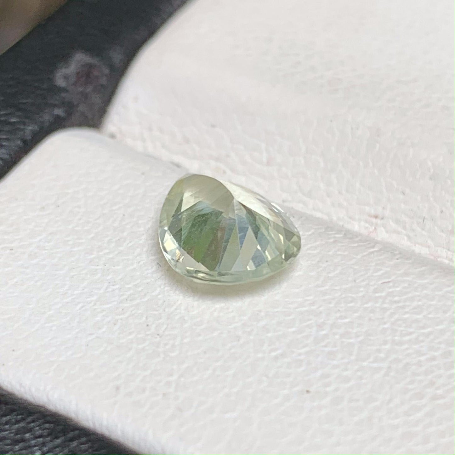 Natural Mint Green Sapphire 1.59ct (UH) - Baza Boutique