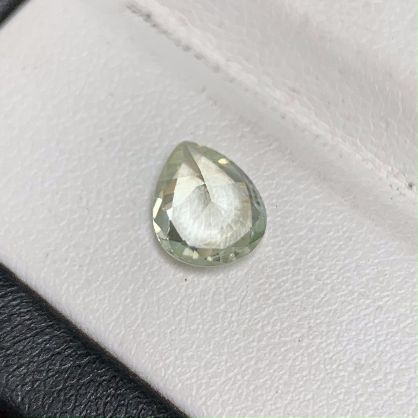 Natural Mint Green Sapphire 1.59ct (UH) - Baza Boutique