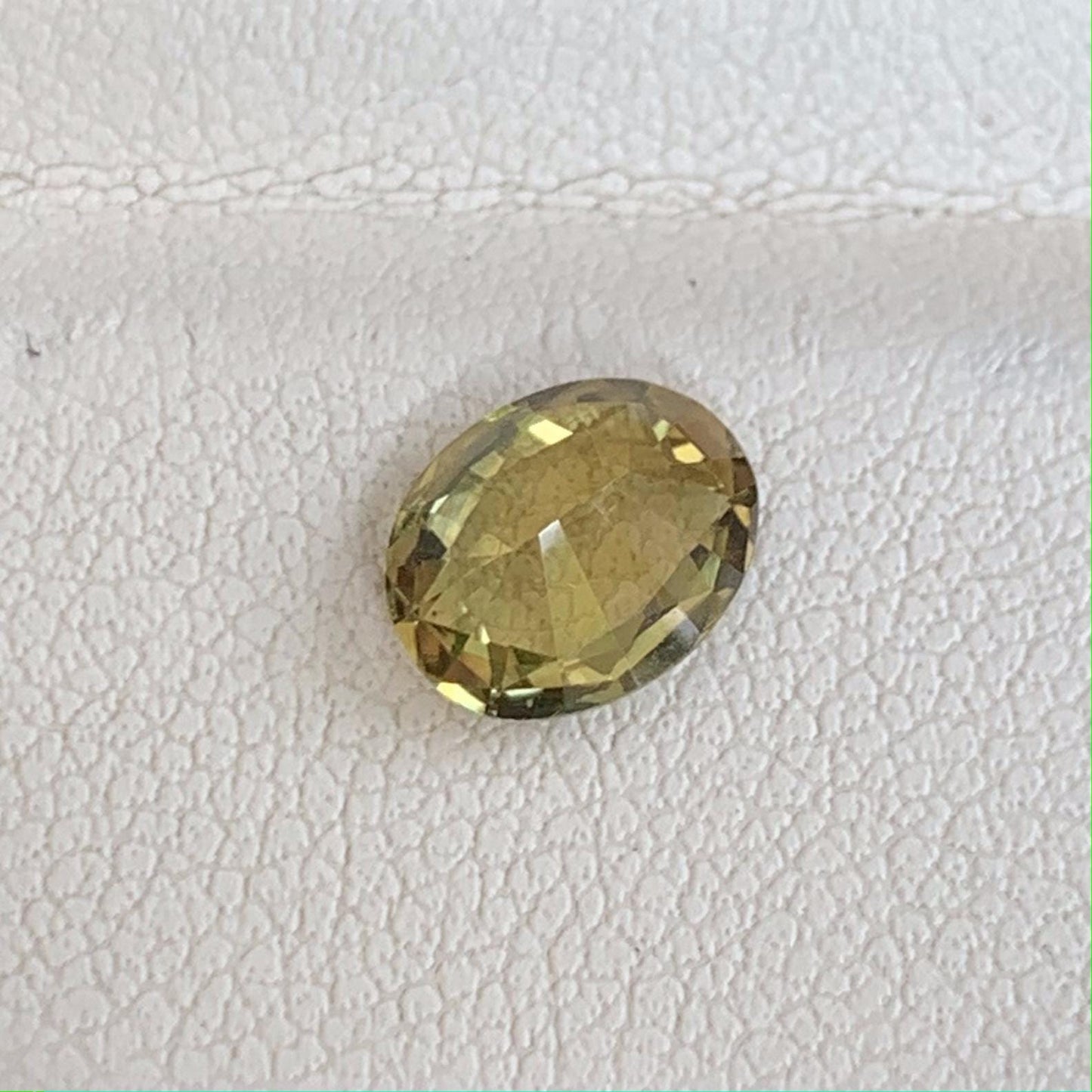 Natural Green Sapphire 1.48ct - (H) - Baza Boutique