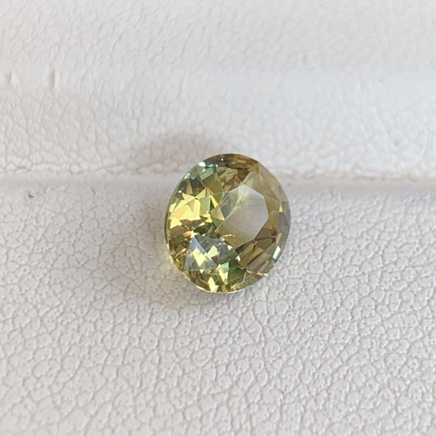 Natural Green Sapphire 1.48ct - (H) - Baza Boutique