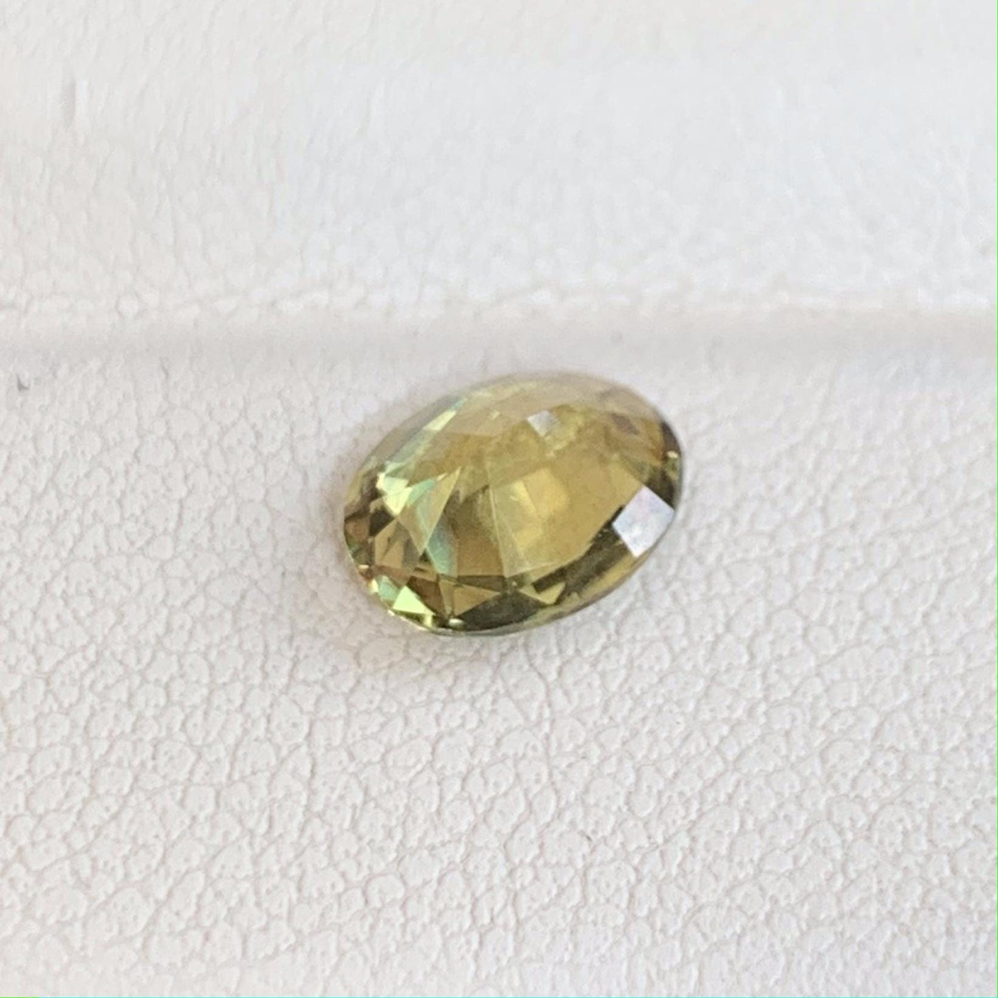 Natural Green Sapphire 1.48ct - (H) - Baza Boutique