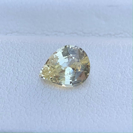 Natural Tiffany Yellow Sapphire 1.34ct - (H) - Baza Boutique