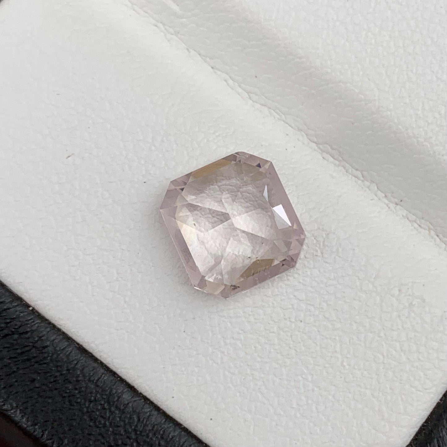 Natural Peach Sapphire 3.27ct - (H) - Baza Boutique