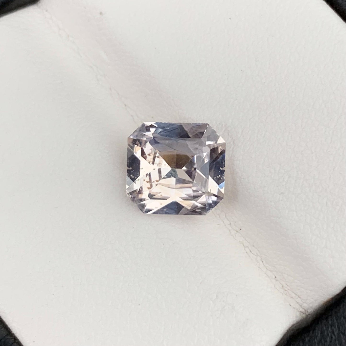 Natural Peach Sapphire 3.27ct - (H) - Baza Boutique