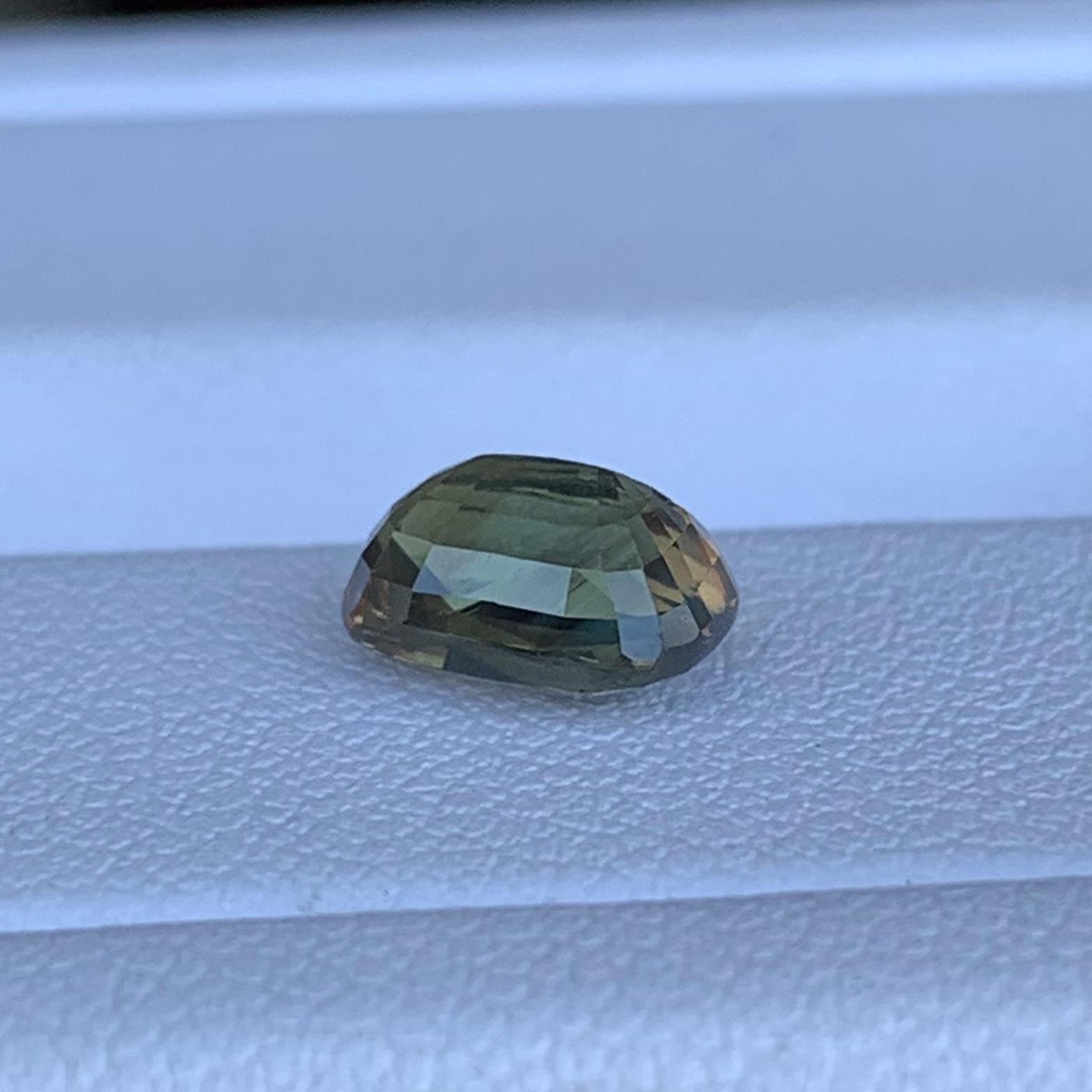 Rare - Alexandrite 1.50ct - (UH) - Baza Boutique