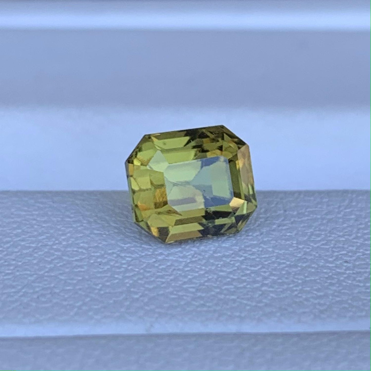 Lemon Green Chrysoberyl 1.96ct - (UH)