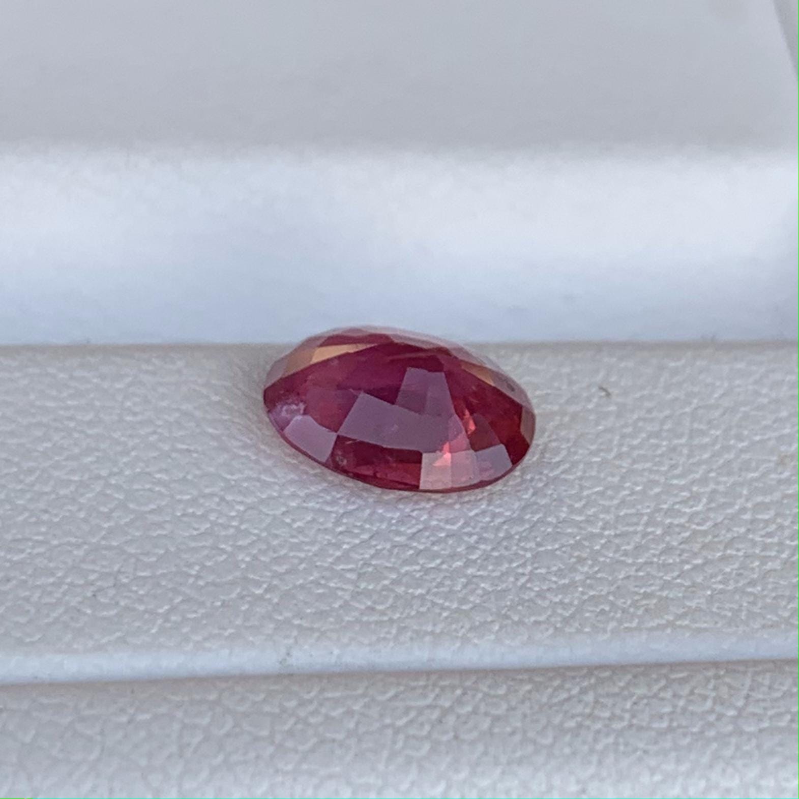 Natural Padparadscha Sapphire 1.83ct - (UH) - Baza Boutique