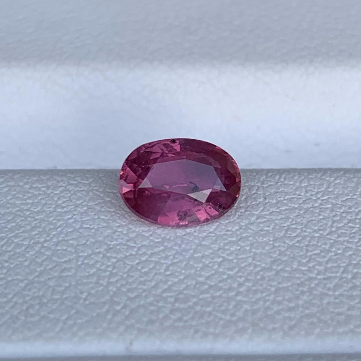 Natural Ceylon Padparadscha Sapphire 1.02ct - (UH) - Baza Boutique