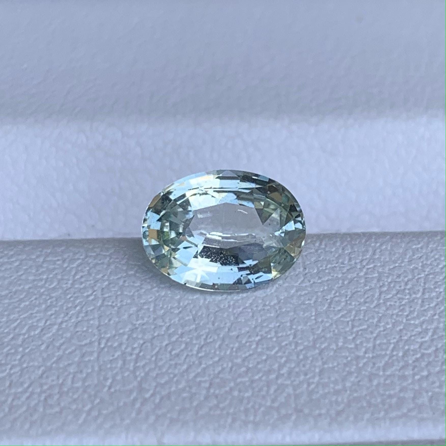 Mint Green Sapphire 1.68ct (UH) - Baza Boutique