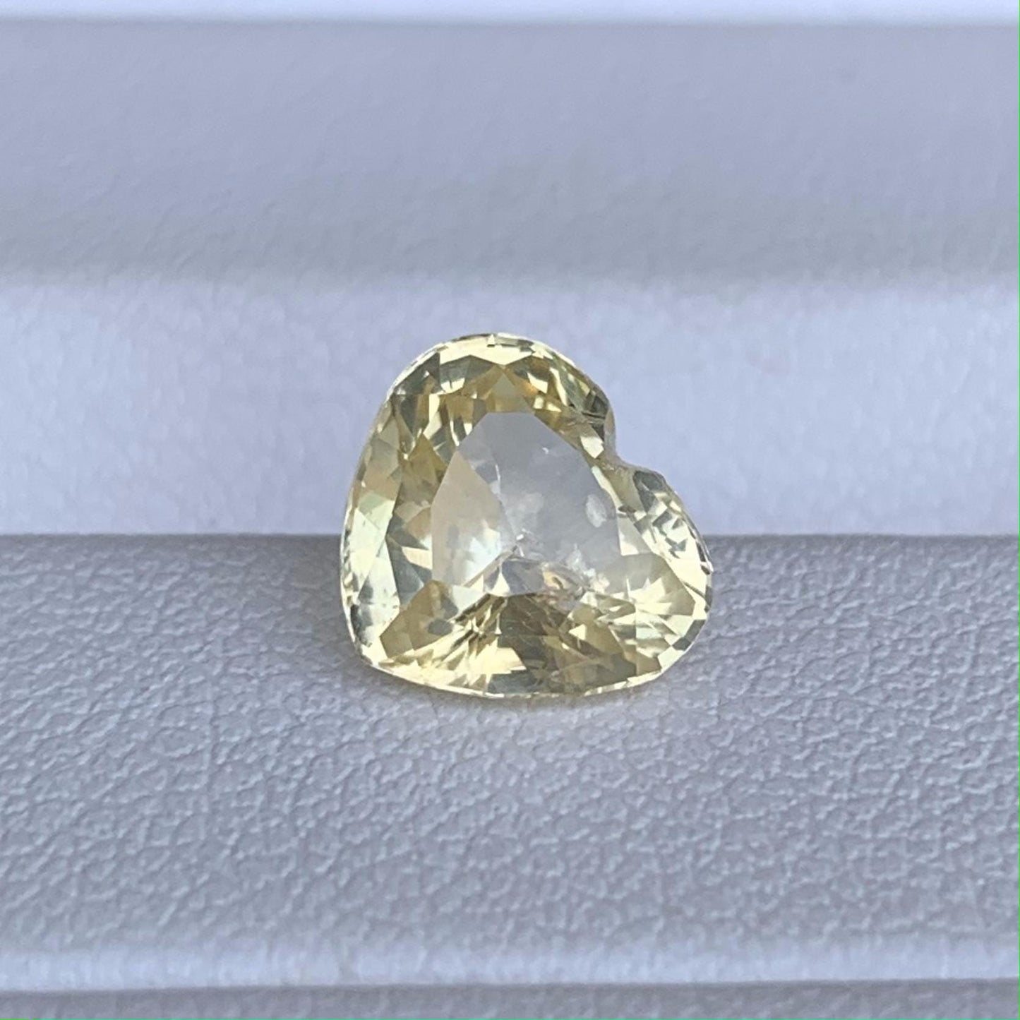 Natural Yellow Sapphire 1.27ct (UH)