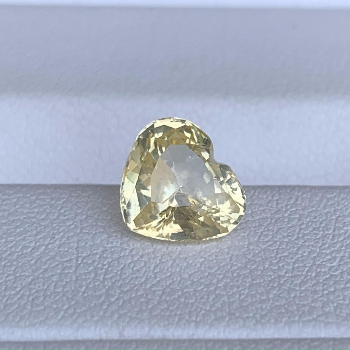 Natural Yellow Sapphire 1.27ct (UH)
