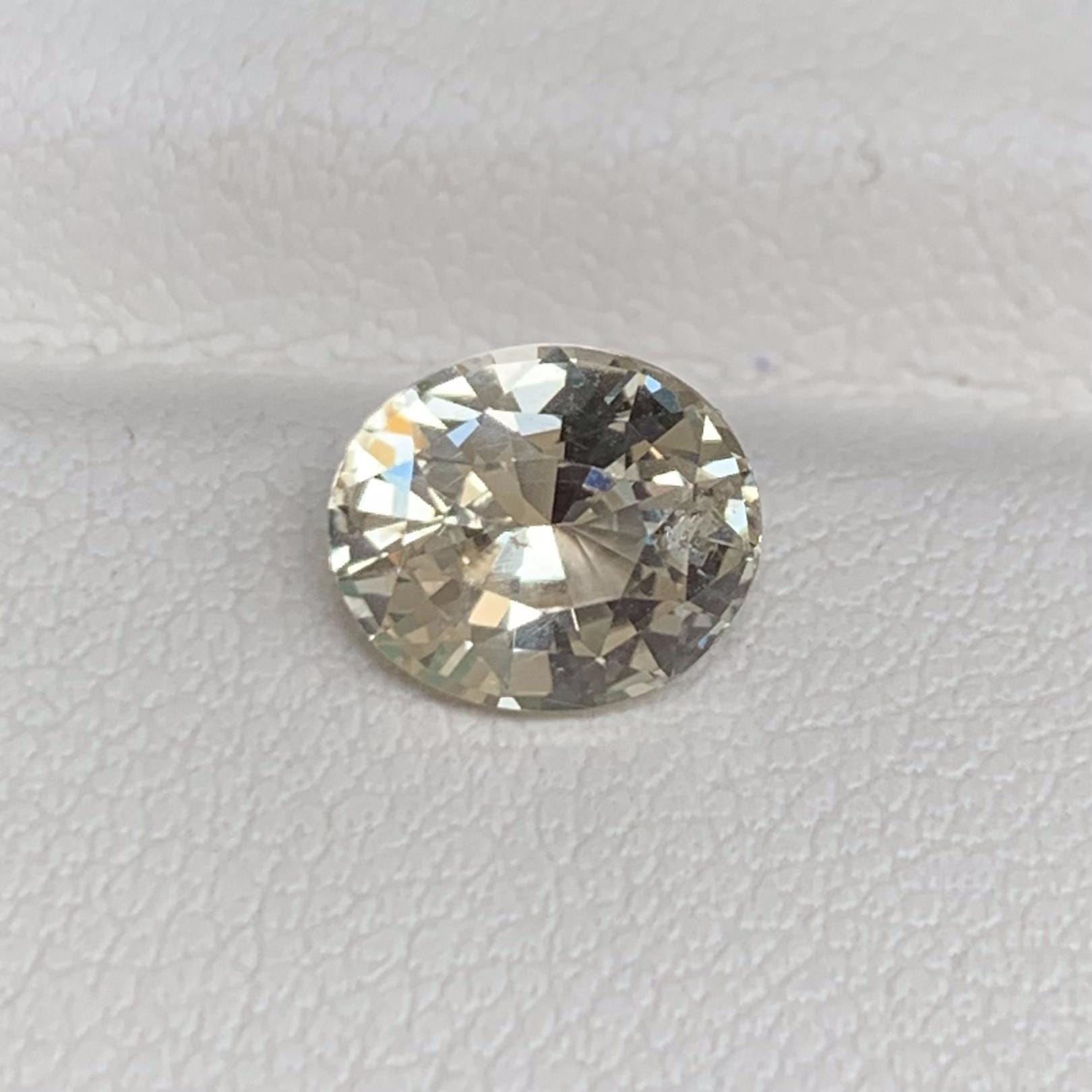 Natural Yellow Sapphire 1.74ct (UH) - Baza Boutique