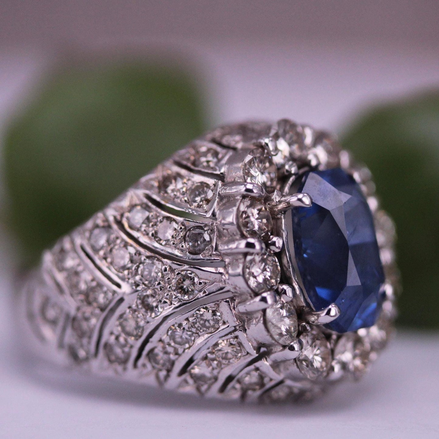 Cornflower Blue Sapphire 4.28ct Ring with Natural Diamonds in White Gold