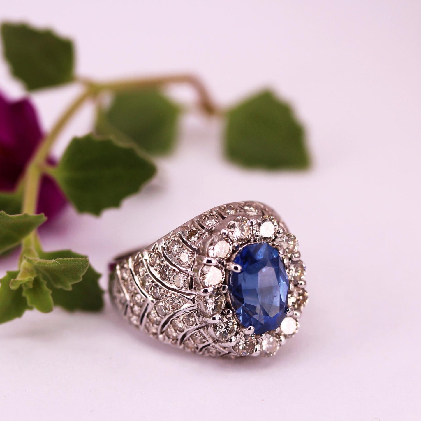Cornflower Blue Sapphire 4.28ct Ring with Natural Diamonds in White Gold