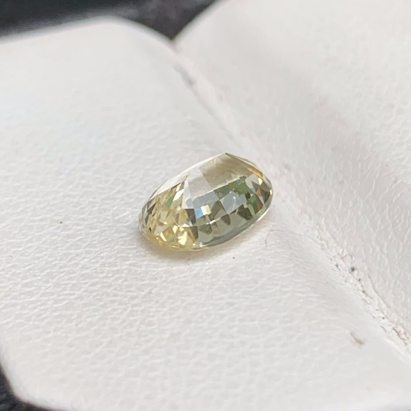 Natural Oval Cut Yellow Sapphire 1.79ct (UH) - Baza Boutique