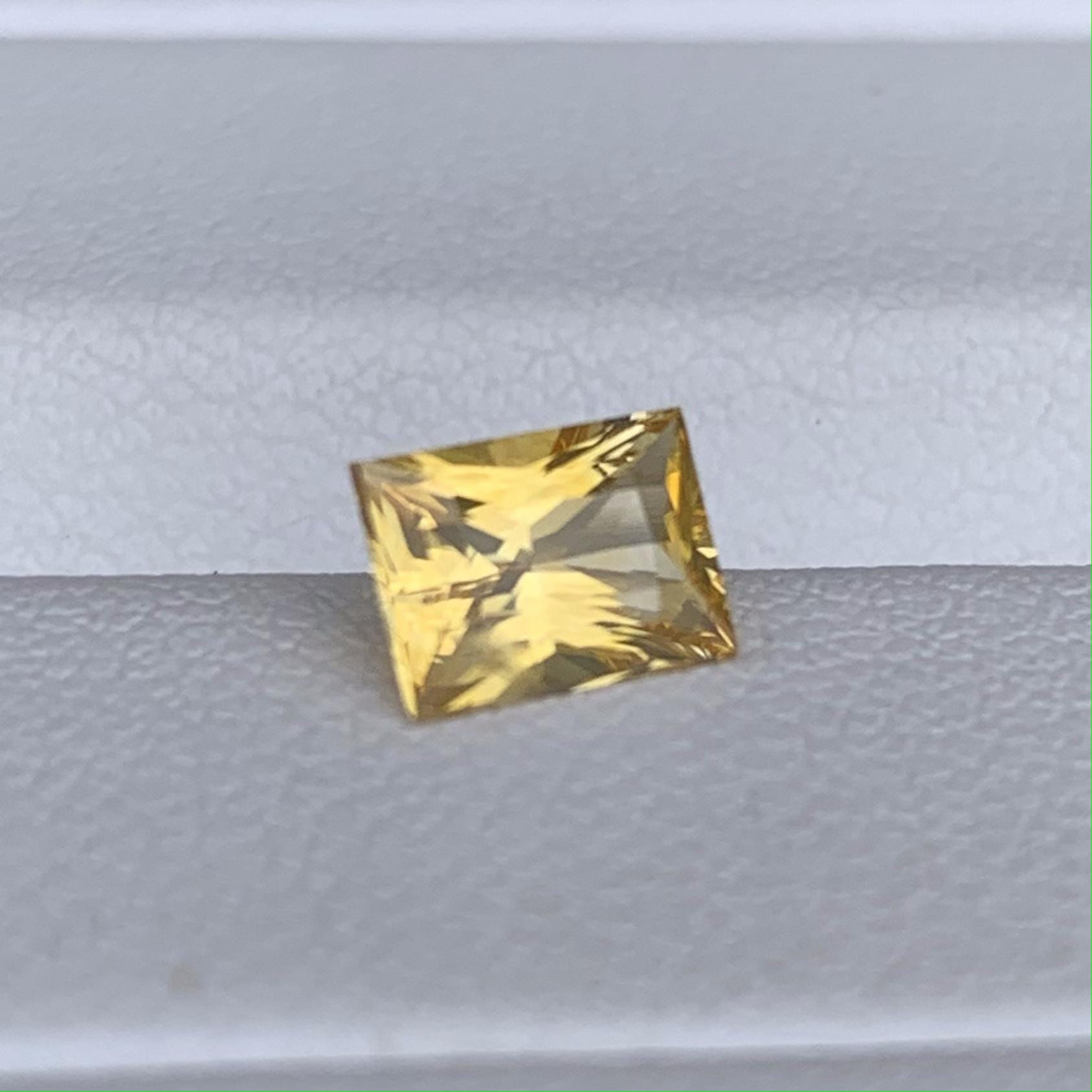 Yellow Sapphire 1.03ct Heated  Natural Loose Gemstone for Jewelry Making - Baza Boutique