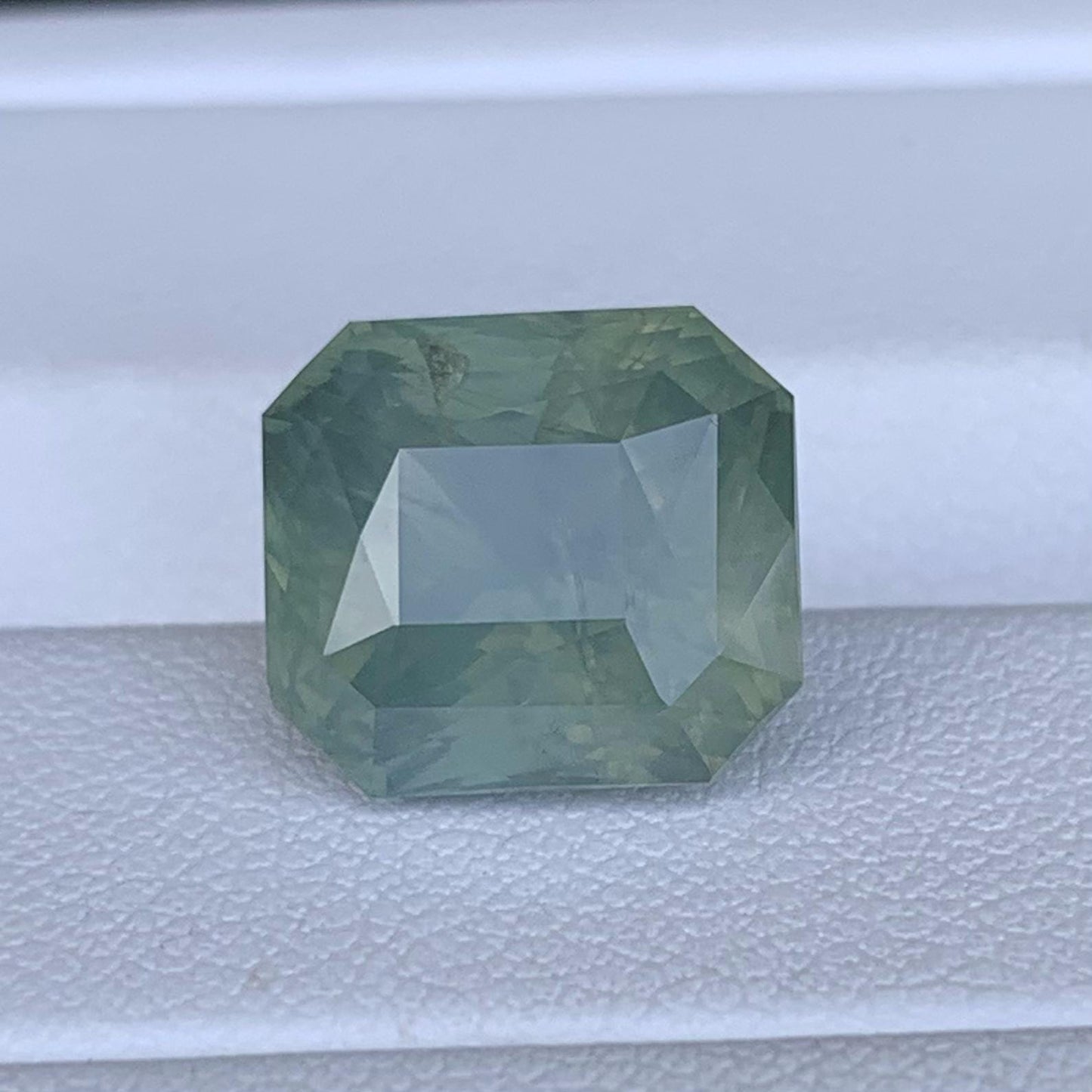 Unheated 10.64ct Natural Green Sapphire Loose Gemstone - Baza Boutique