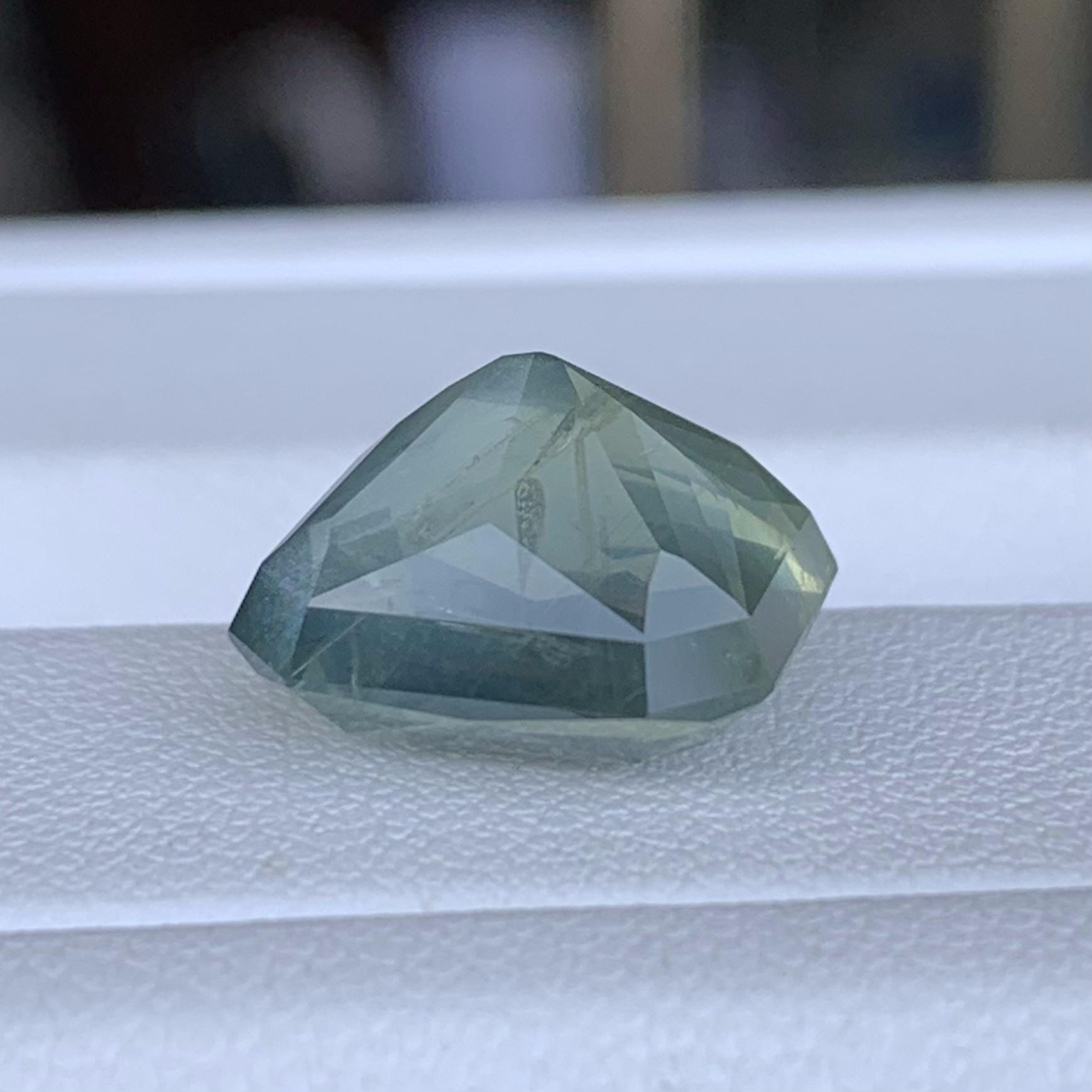 Unheated 10.64ct Natural Green Sapphire Loose Gemstone - Baza Boutique