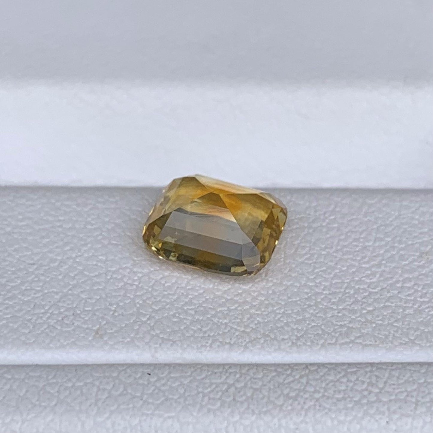 Yellow Sapphire 2.39 ct Heated  Natural Loose Gemstone for Jewelry Making - Baza Boutique