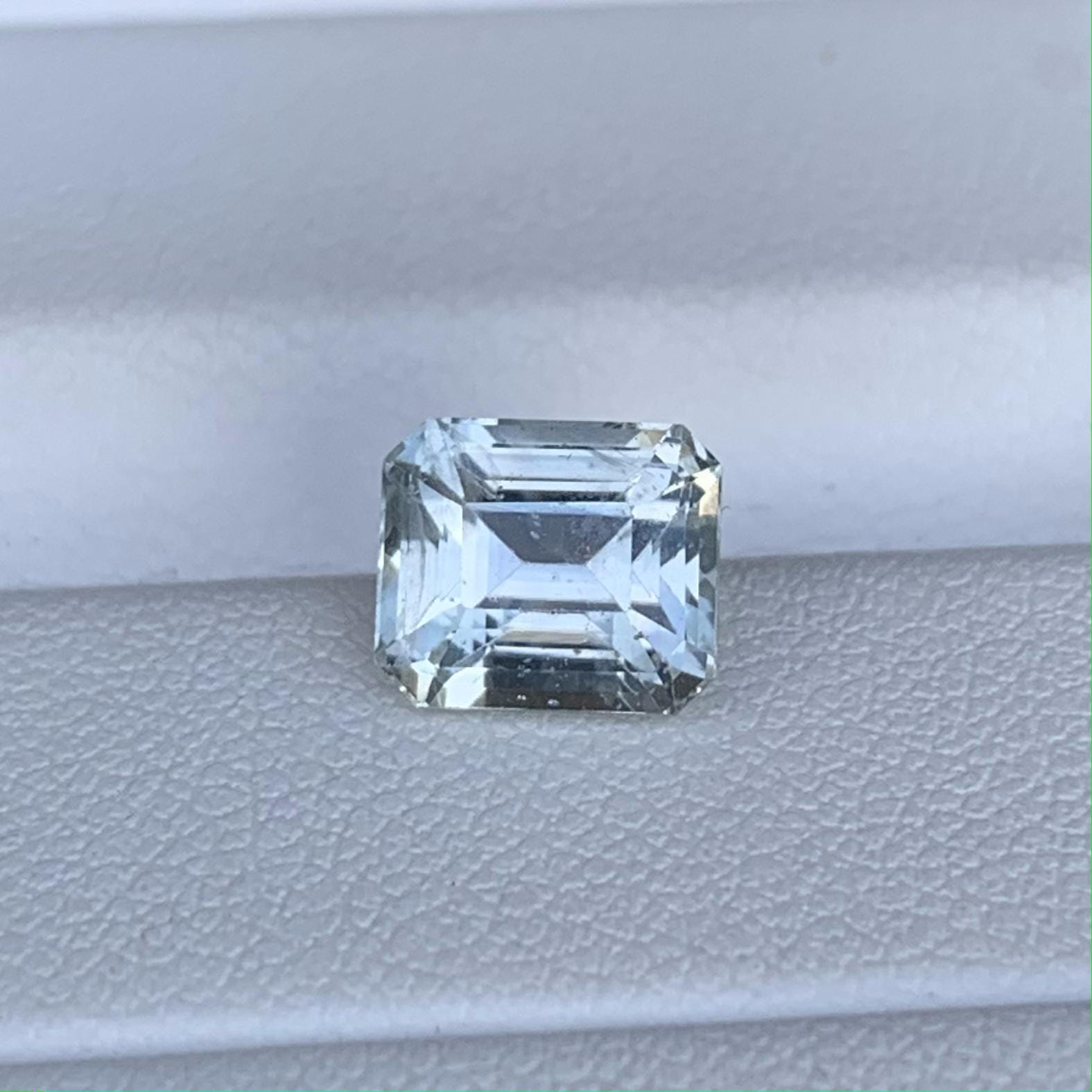 Natural Ceylon White Sapphire 2.60ct - (N) - Baza Boutique