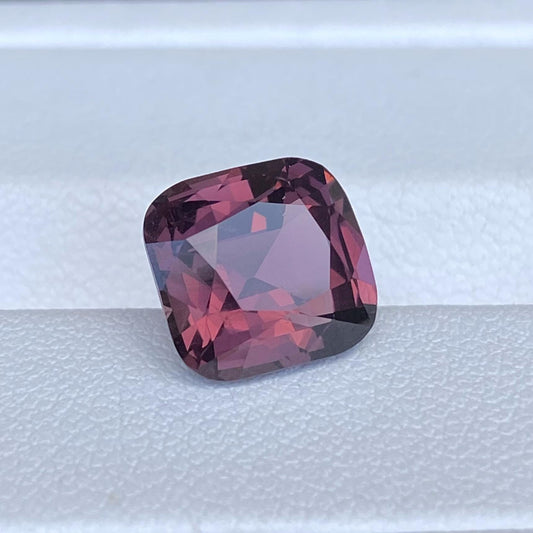 Natural Spinel from Tanzania 4.29ct - (UH) - Baza Boutique