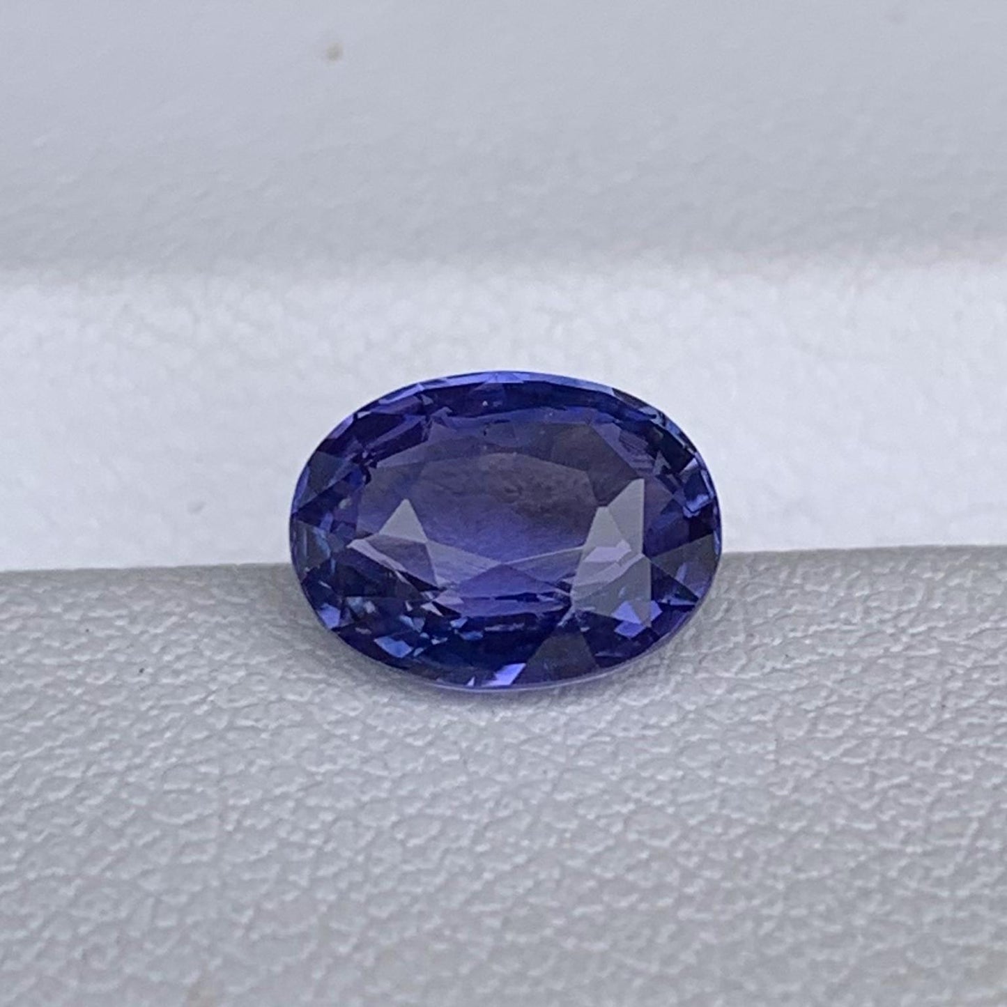 Natural Purple Sapphire 2.00ct - (H) - Baza Boutique