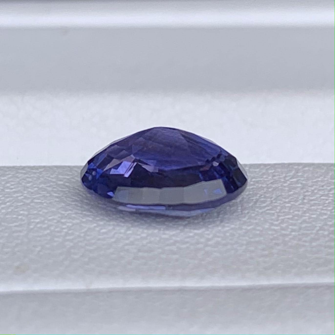 Natural Purple Sapphire 2.00ct - (H) - Baza Boutique