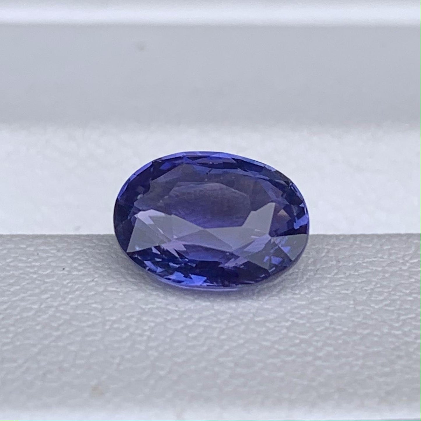 Natural Purple Sapphire 2.00ct - (H) - Baza Boutique