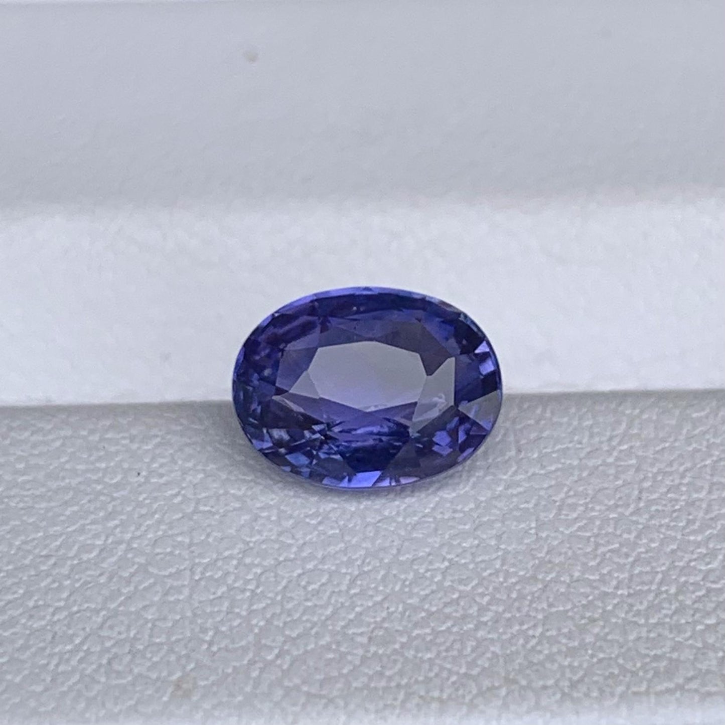 Natural Purple Sapphire 2.00ct - (H) - Baza Boutique