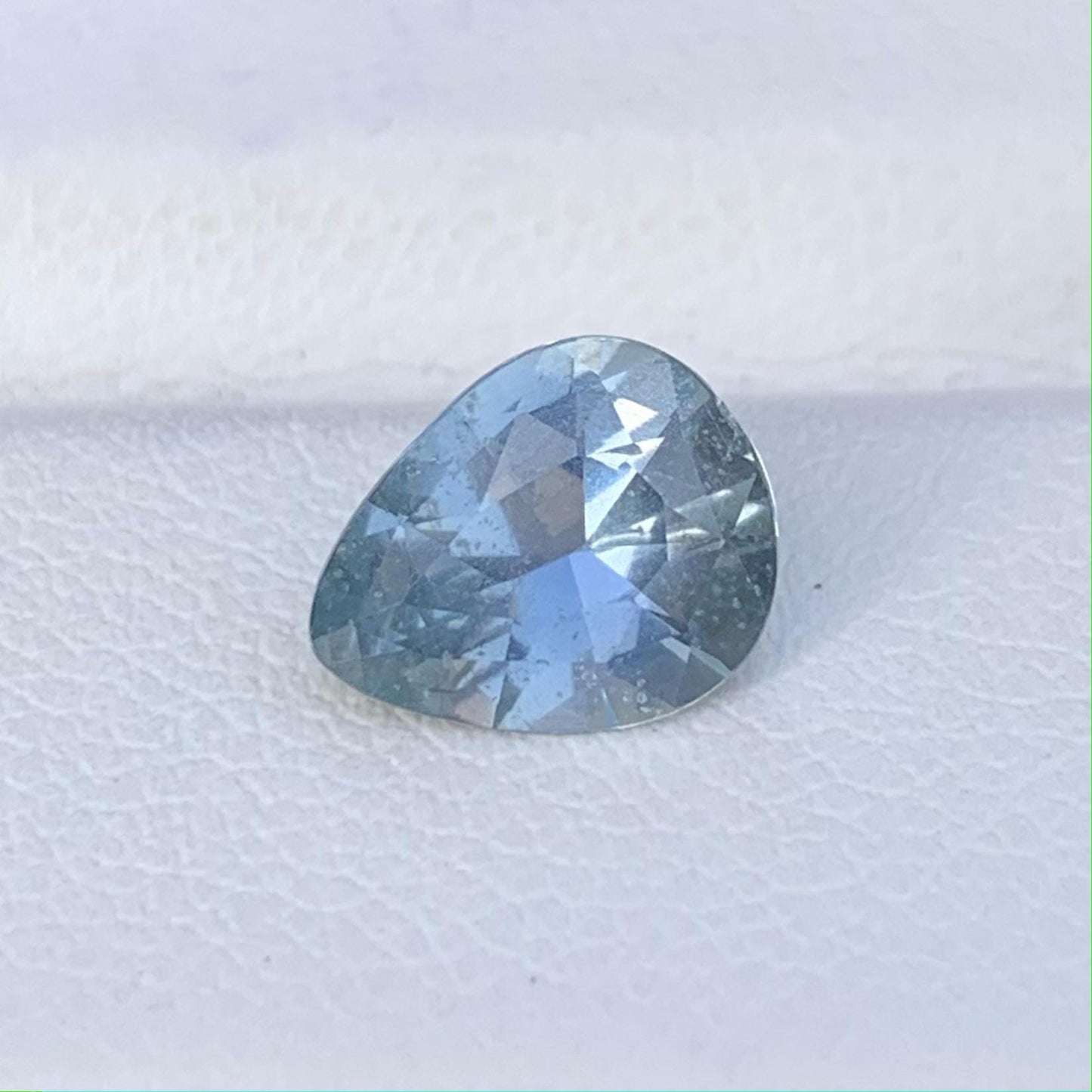SkyBlue Ceylon Sapphire 2.02ct - (H)