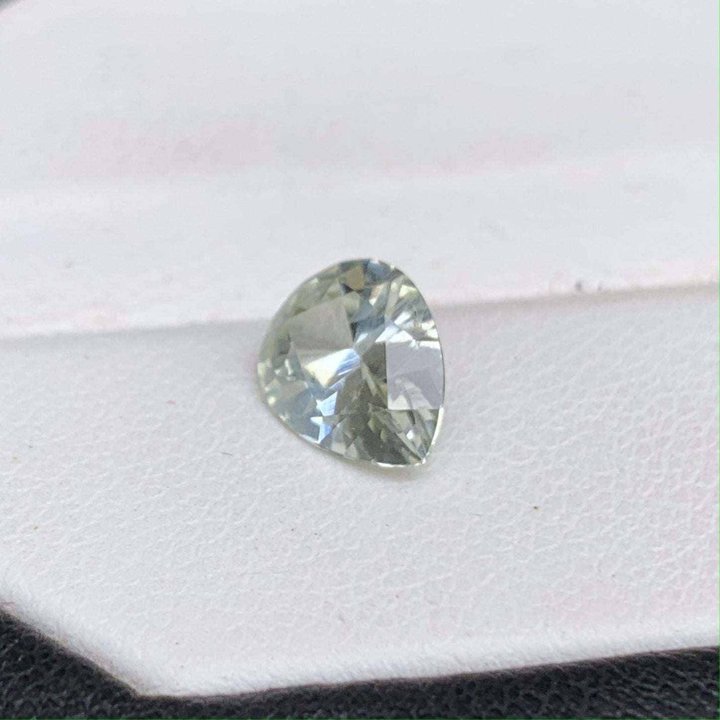 Natural Mint Green Sapphire 1.59ct (UH) - Baza Boutique