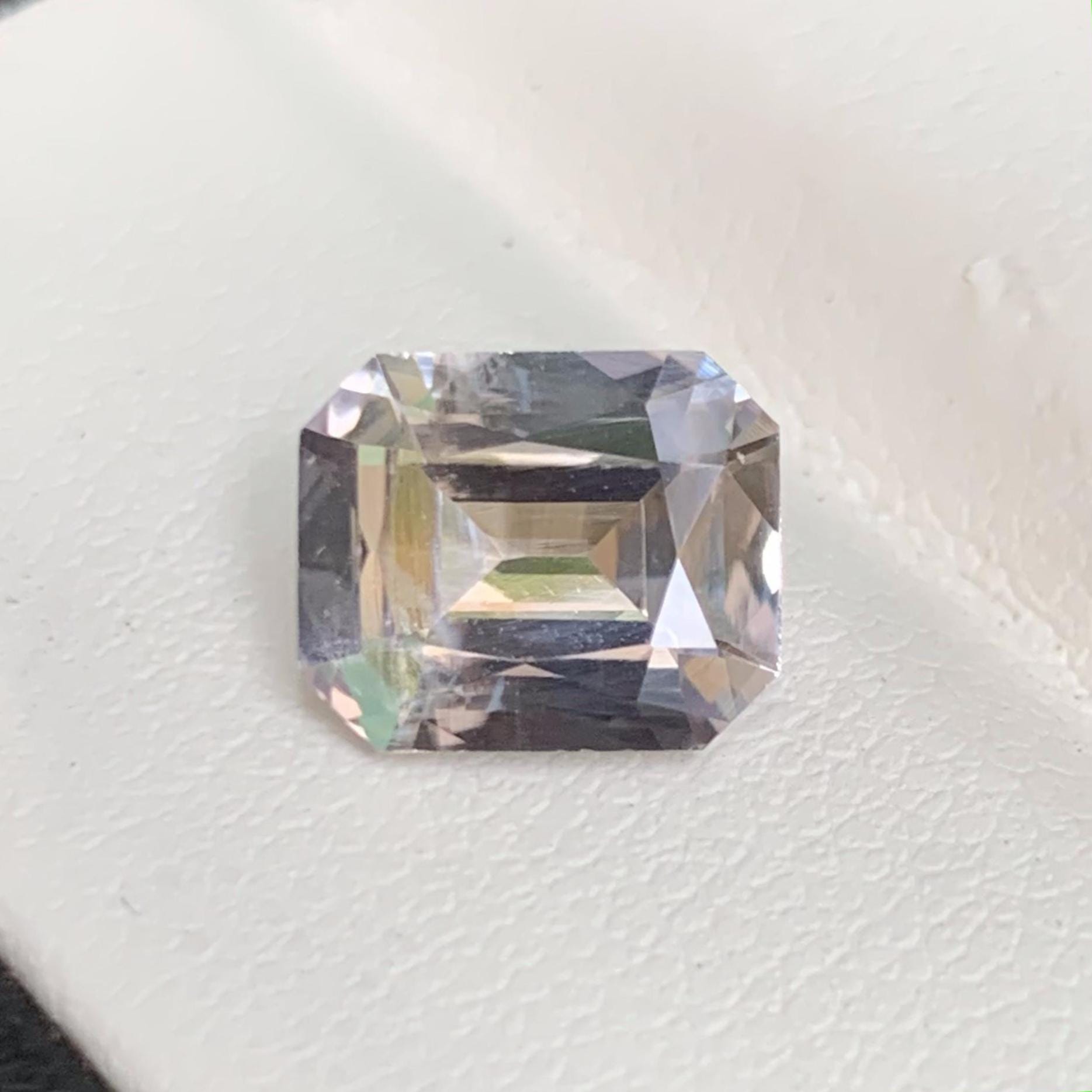 Natural Peach Sapphire 3.08ct - (H) - Baza Boutique