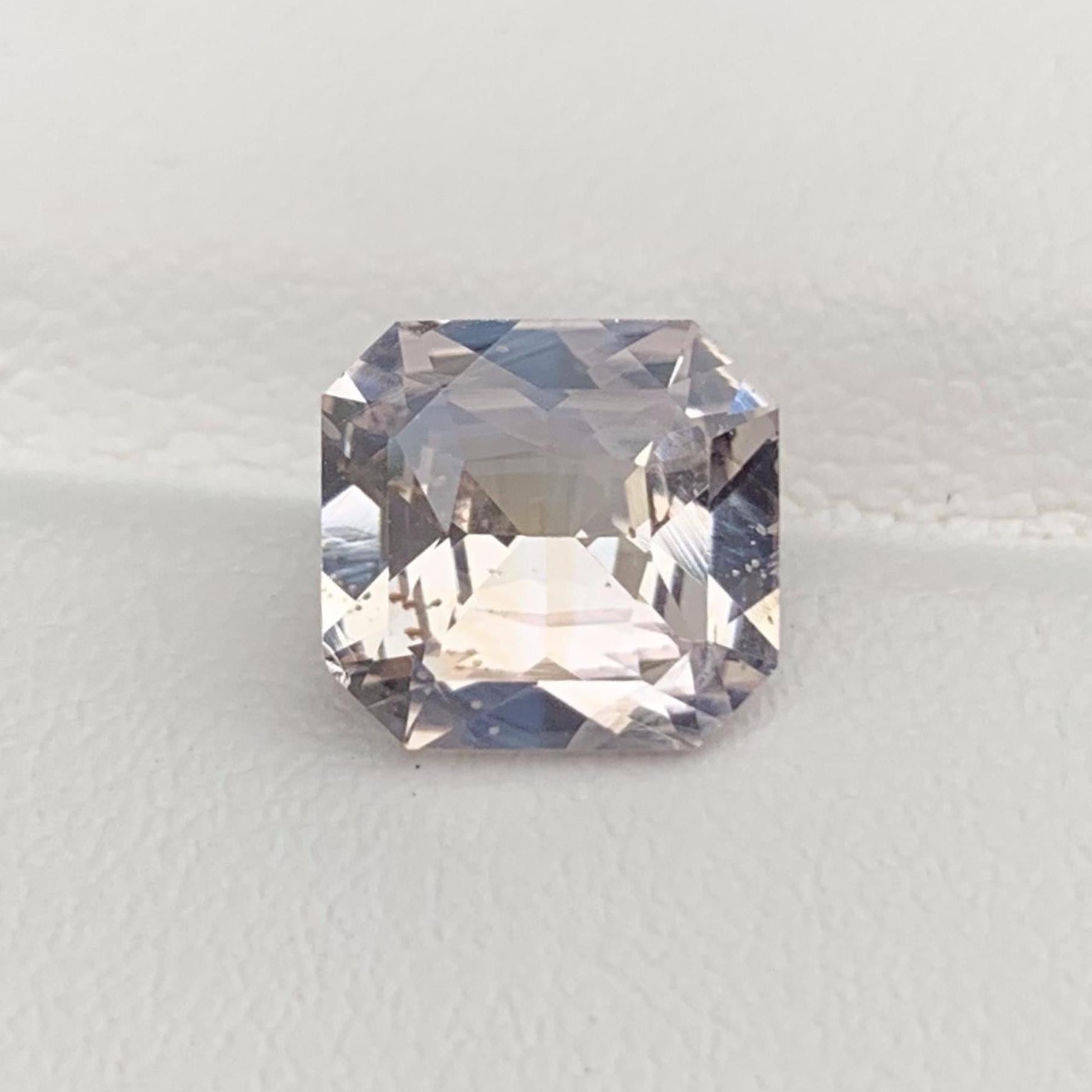 Natural Peach Sapphire 3.27ct - (H) - Baza Boutique