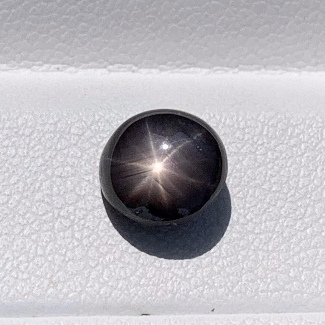 Double Star Sapphire 3.27ct - (N) - Baza Boutique