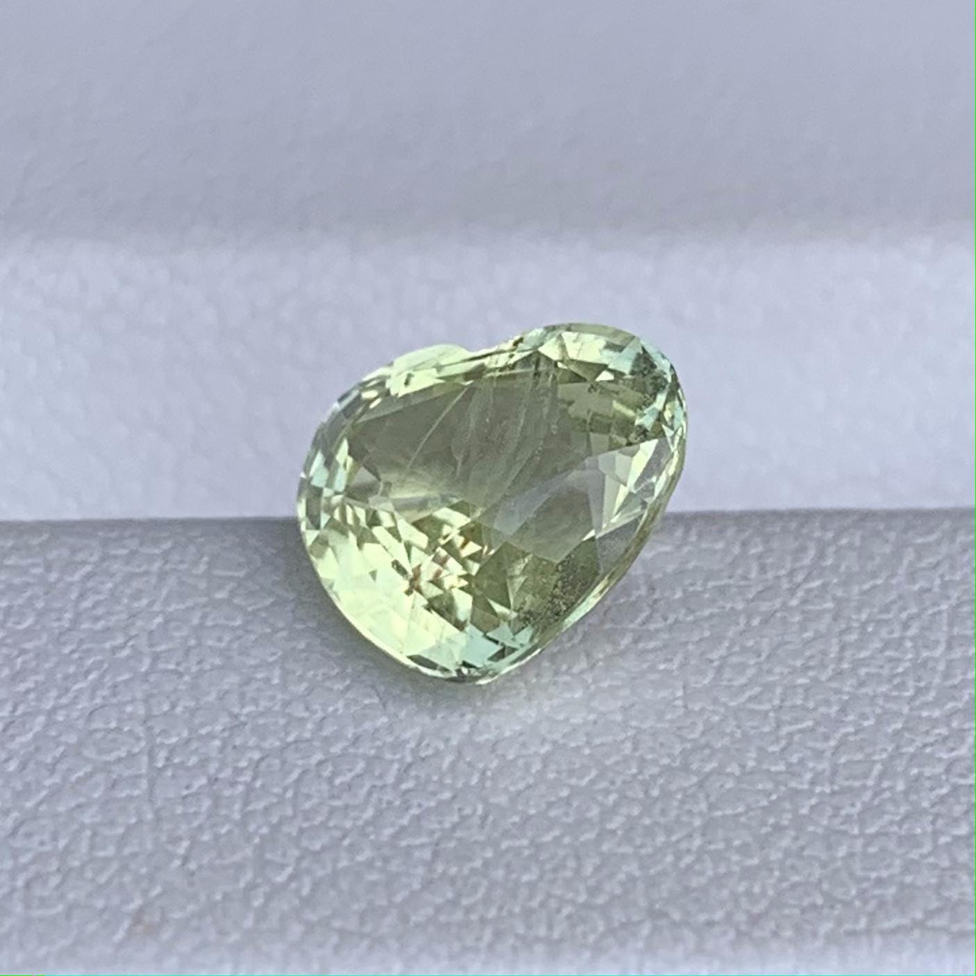 Natural Apple Green Chrysoberyl 2.62ct - (UH) - Baza Boutique