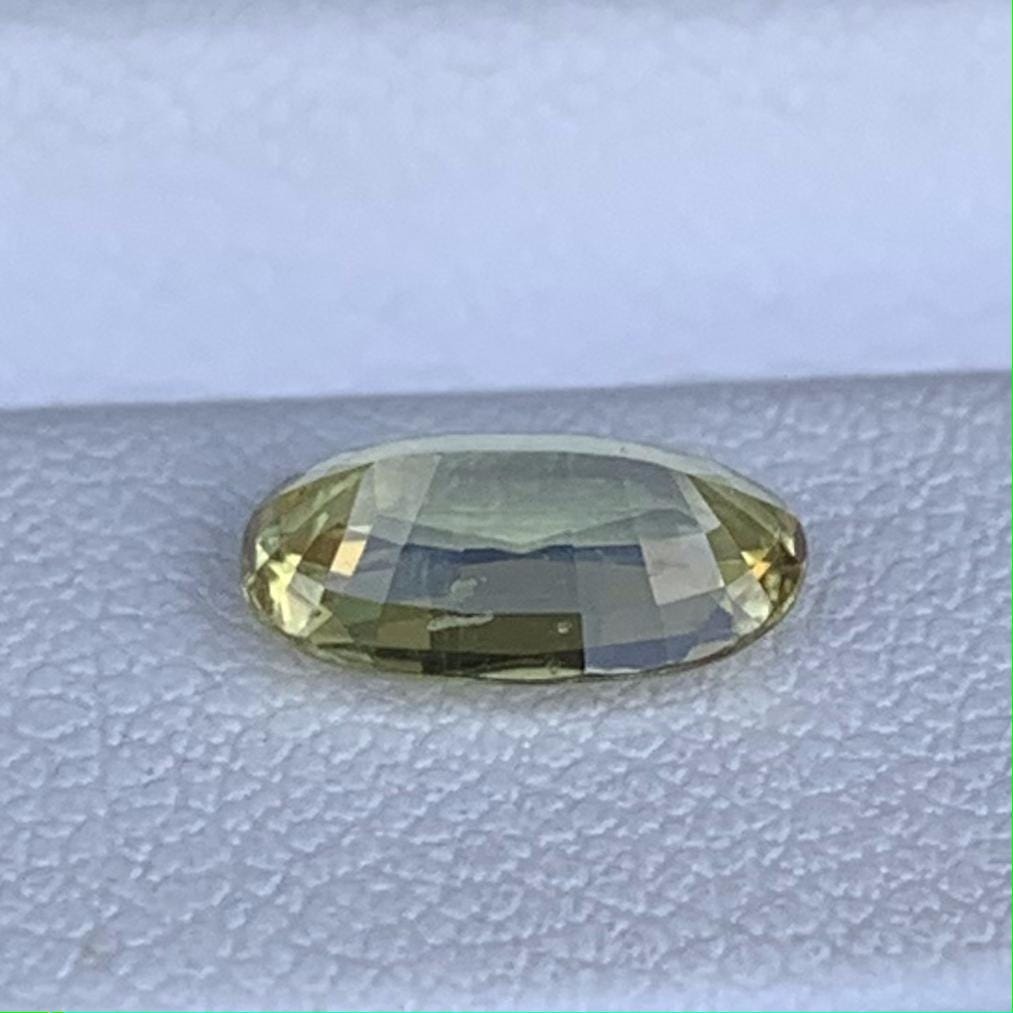 Natural Lemon Yellow Sapphire 1.56ct - (UH) - Baza Boutique