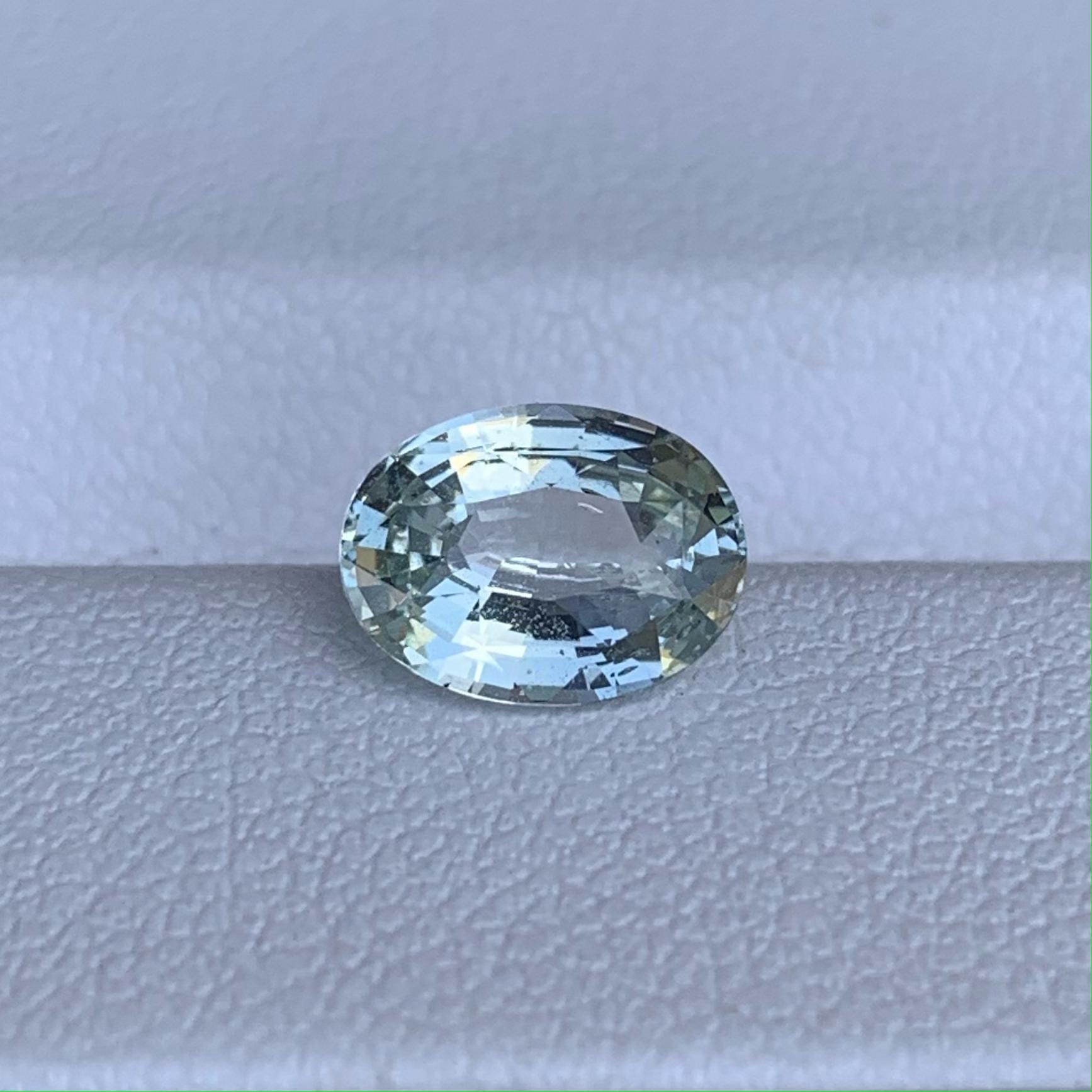 Mint Green Sapphire 1.68ct (UH) - Baza Boutique