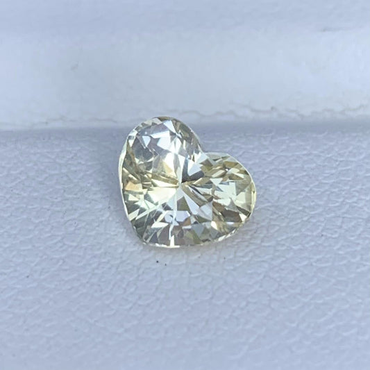 Heart Shaped Natural Yellow Sapphire 1.65ct (H) - Baza Boutique