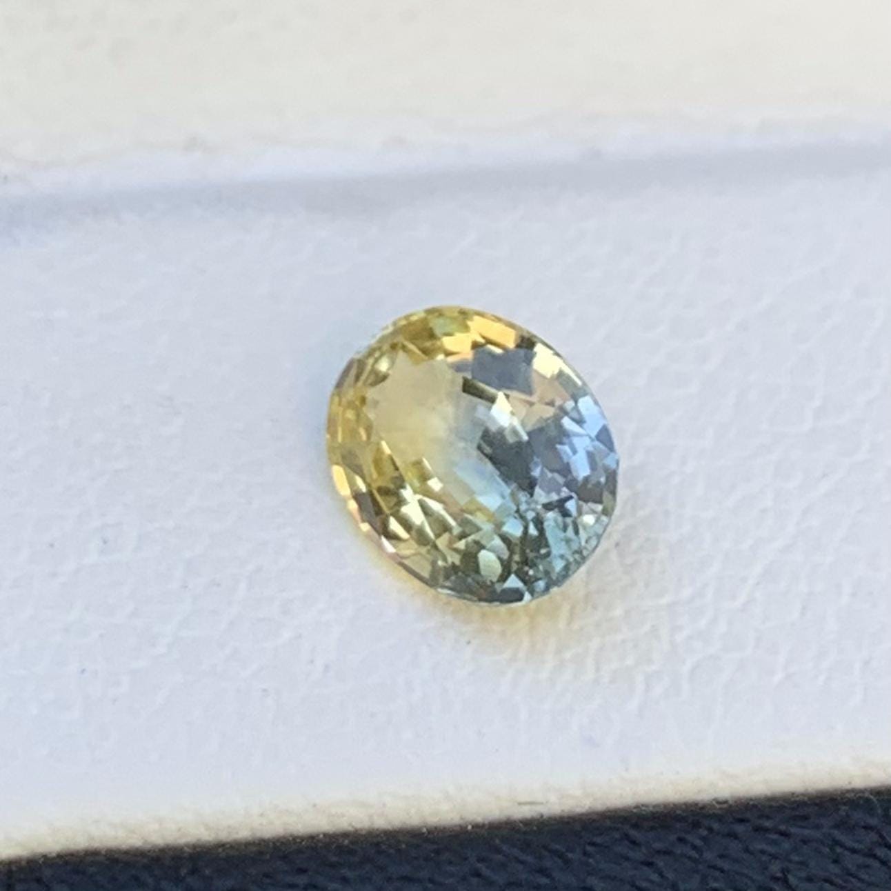 Green-Yellow Bi Color Sapphire 1.22ct - (H) - Baza Boutique