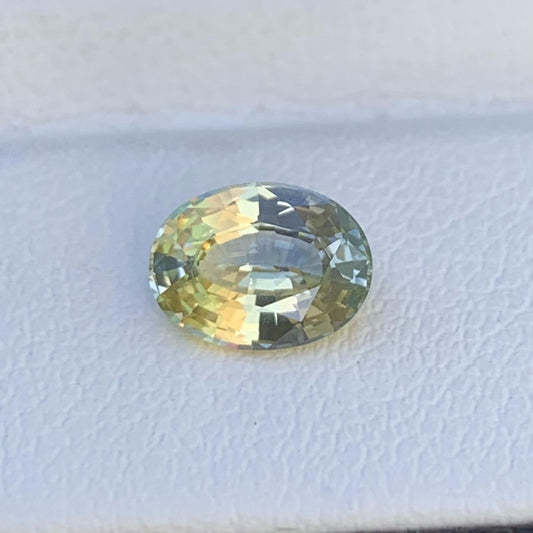 Green-Yellow Bi Color Sapphire 1.22ct - (H) - Baza Boutique