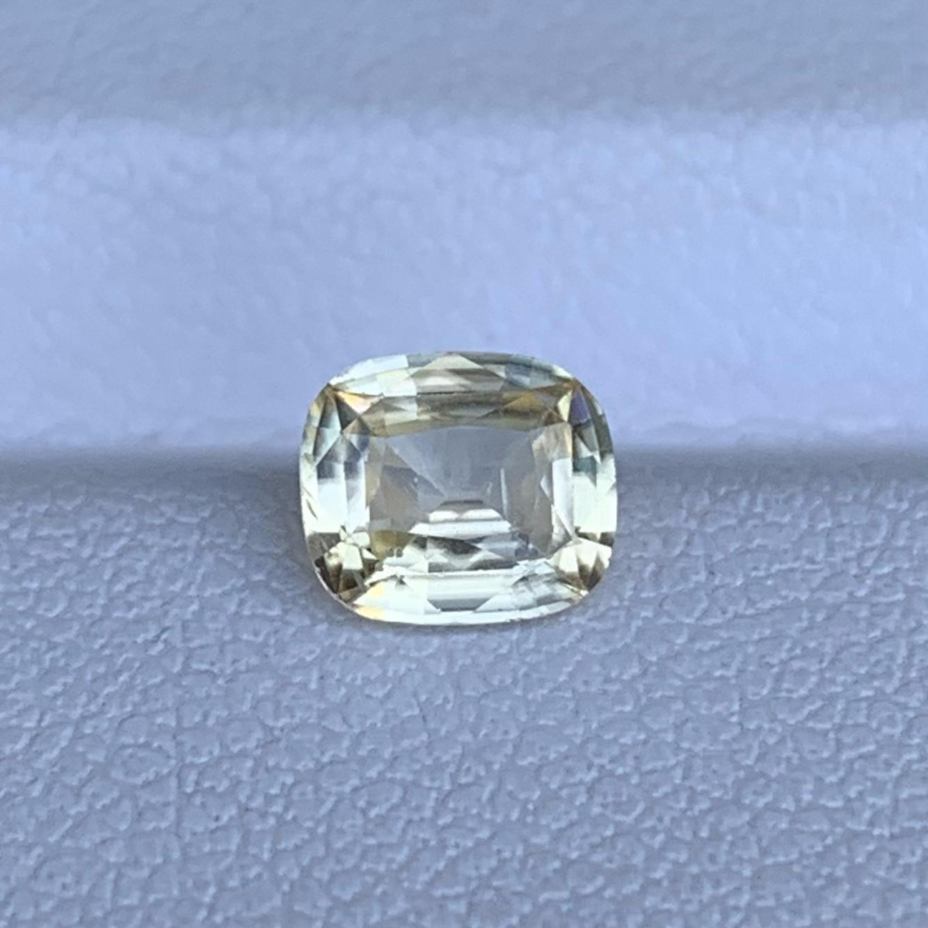 Natural Yellow Sapphire 1.05ct - (UH) - Baza Boutique