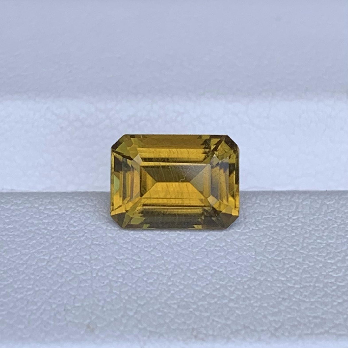 Natural Lemon Yellow Sapphire 1.88ct - (UH) - Baza Boutique