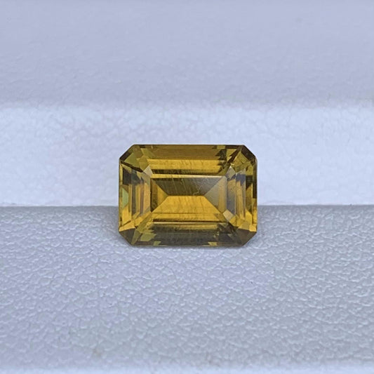 Natural Lemon Yellow Sapphire 1.88ct - (UH) - Baza Boutique